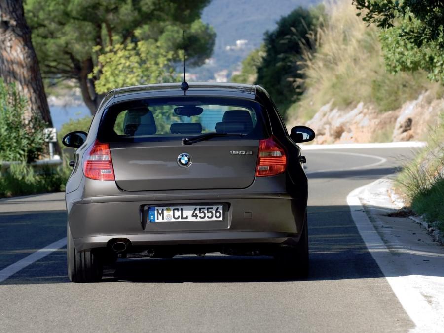  BMW 120d 5-Door 2007 года  (фото 24 из 53)